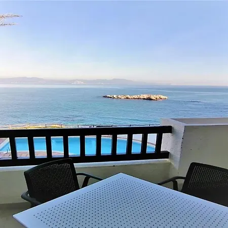 Vacay Aqua, Punta Roma, Frente Al Mar Y Piscina, En Costa Brava, L'escala! Apartment *